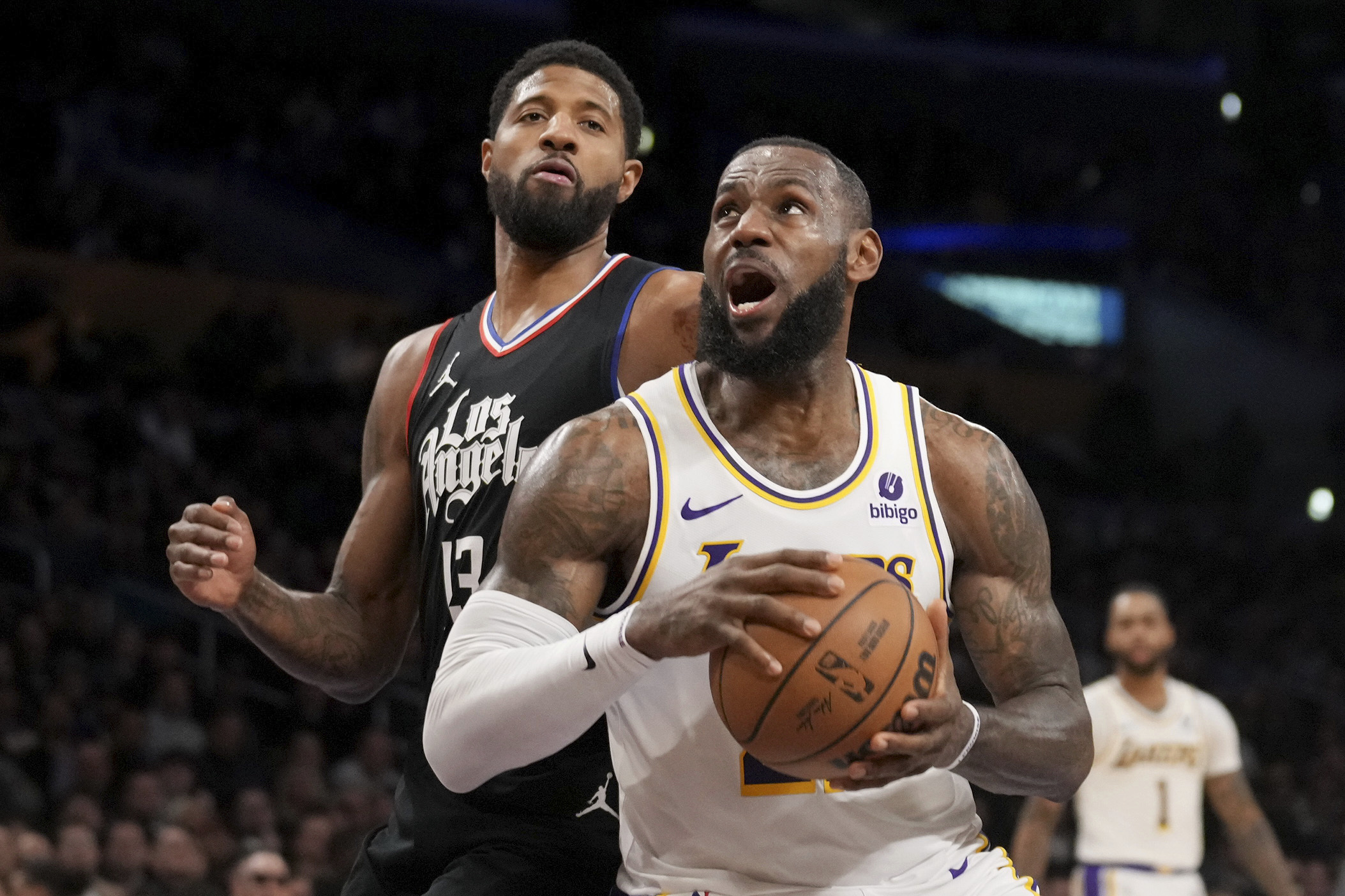 LeBron James scores 25 points, Lakers hold off Clippers 106-103 to snap  4-game losing streak – WWLP