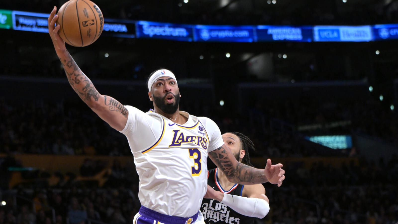 Anthony Davis Explains Why Lakers Beat Clippers | Yardbarker