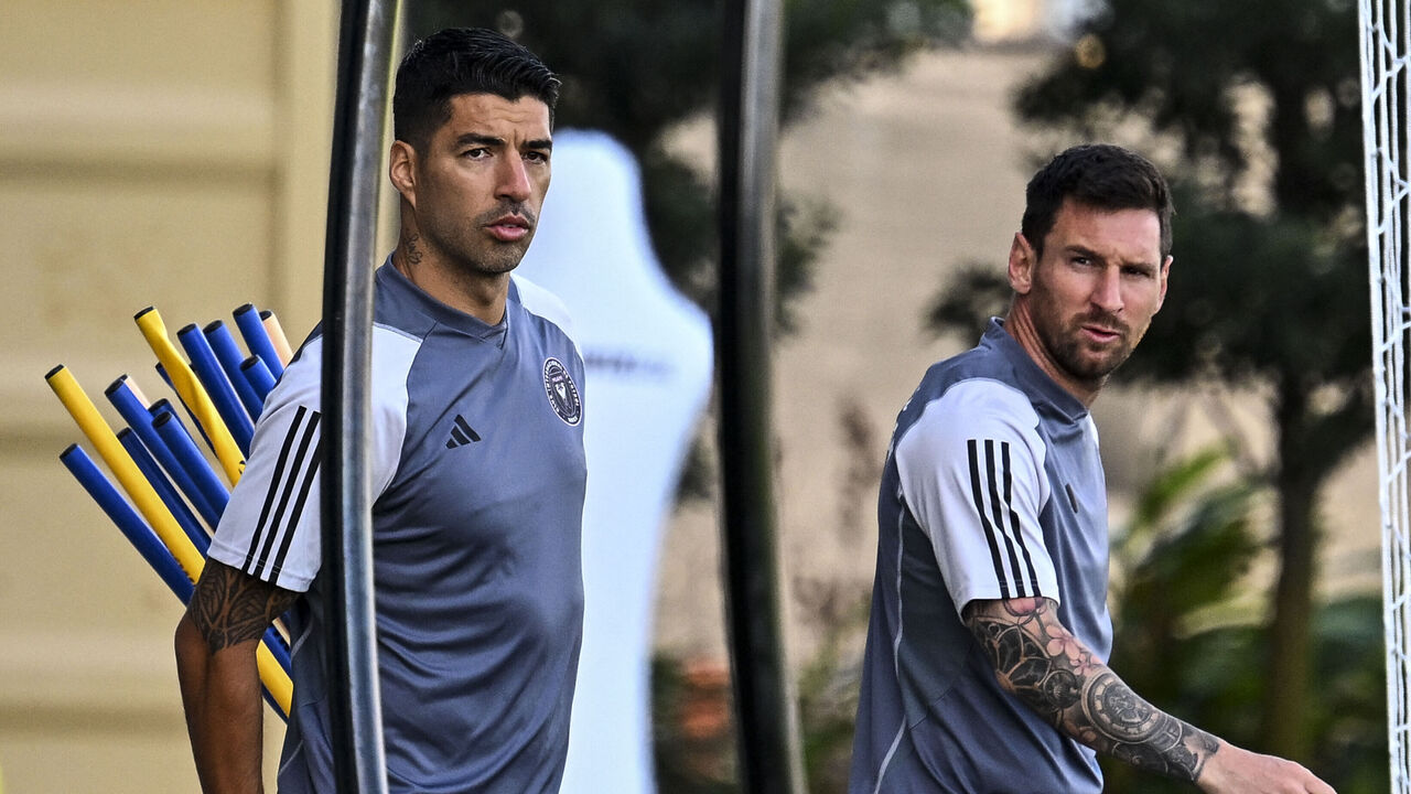 Suarez reunites with Messi in 1st training session with Inter Miami |  theScore.com