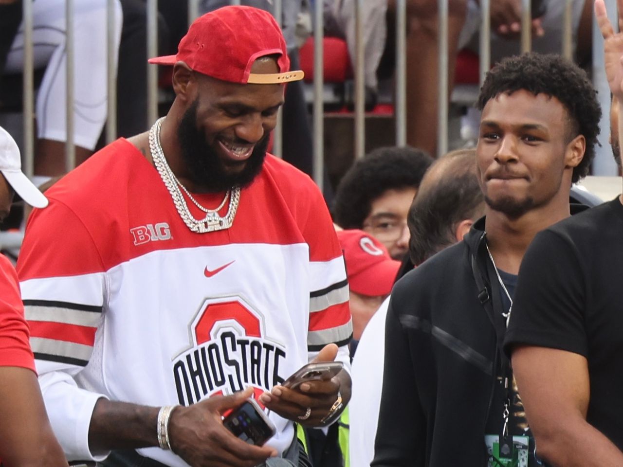 LeBron James' son Bronny has Ohio State basketball in his top 3, but will  he be a Buckeye? - cleveland.com