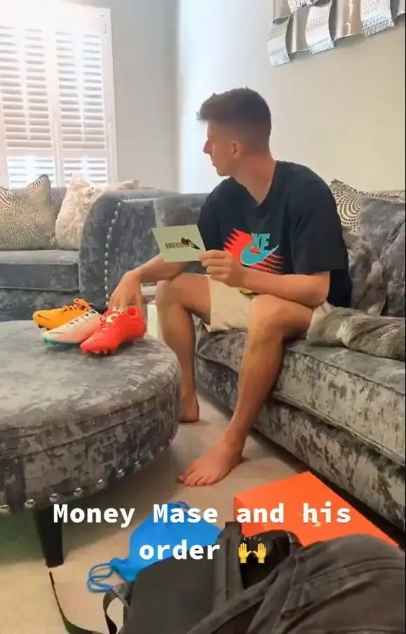 Mason Mount’s living room