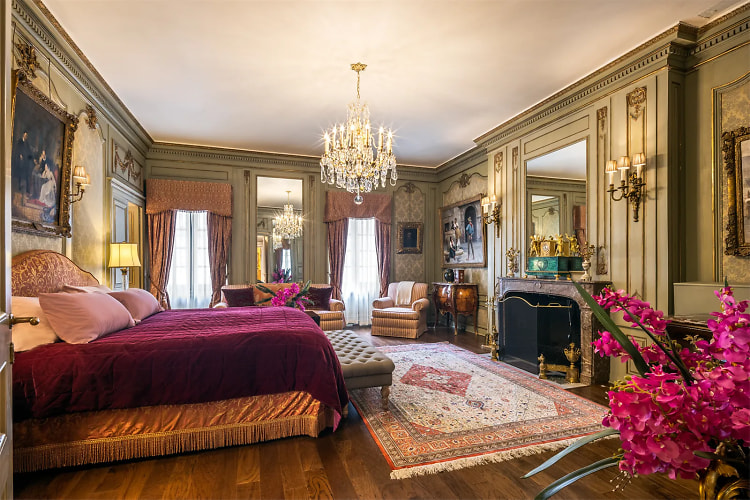 Inside One Of NYC's Largest Homes - A $33 Million Gilded Age Mansion  Dripping With Grandeur