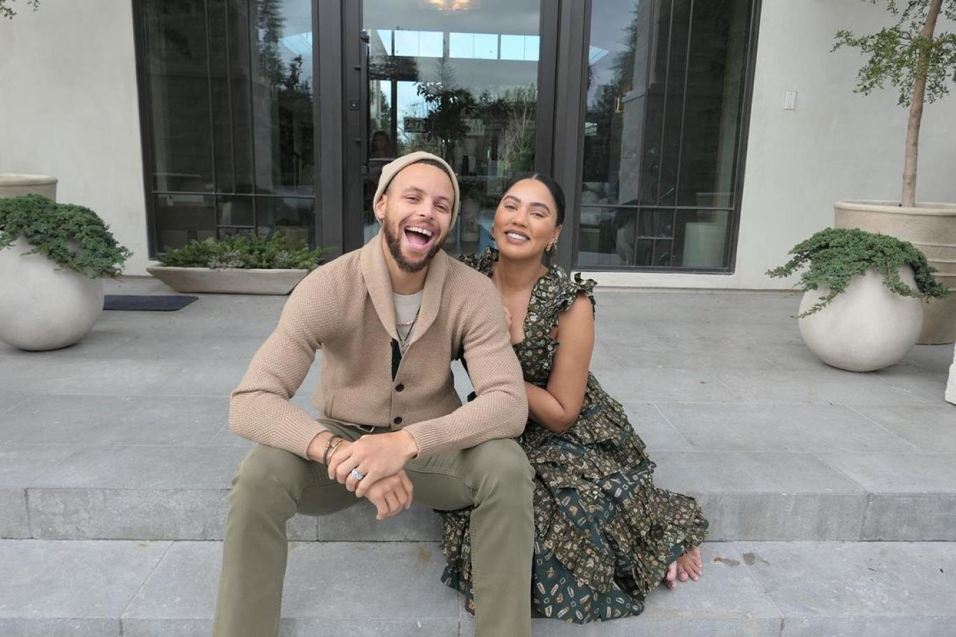 likhoa stephen curry s sweet moments with his wife ayesha make the whole world jealous 65237e06e4252 Stephen Curry's Sweet Moments With His Wife Ayesha Make The Whole World Jealous