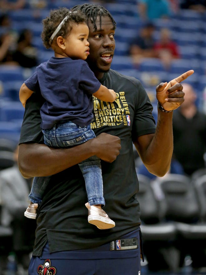 Jrue Holiday's wife, child are cutest thing about 2018 NBA Playoffs