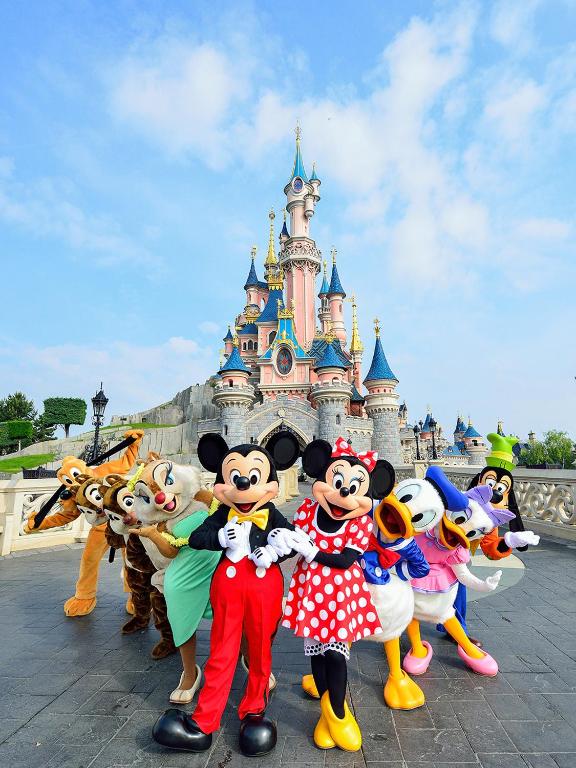 Villa, Disneyland Paris, vallée village ,Paris ,garden , Syline Home, Serris – Updated 2023 Prices