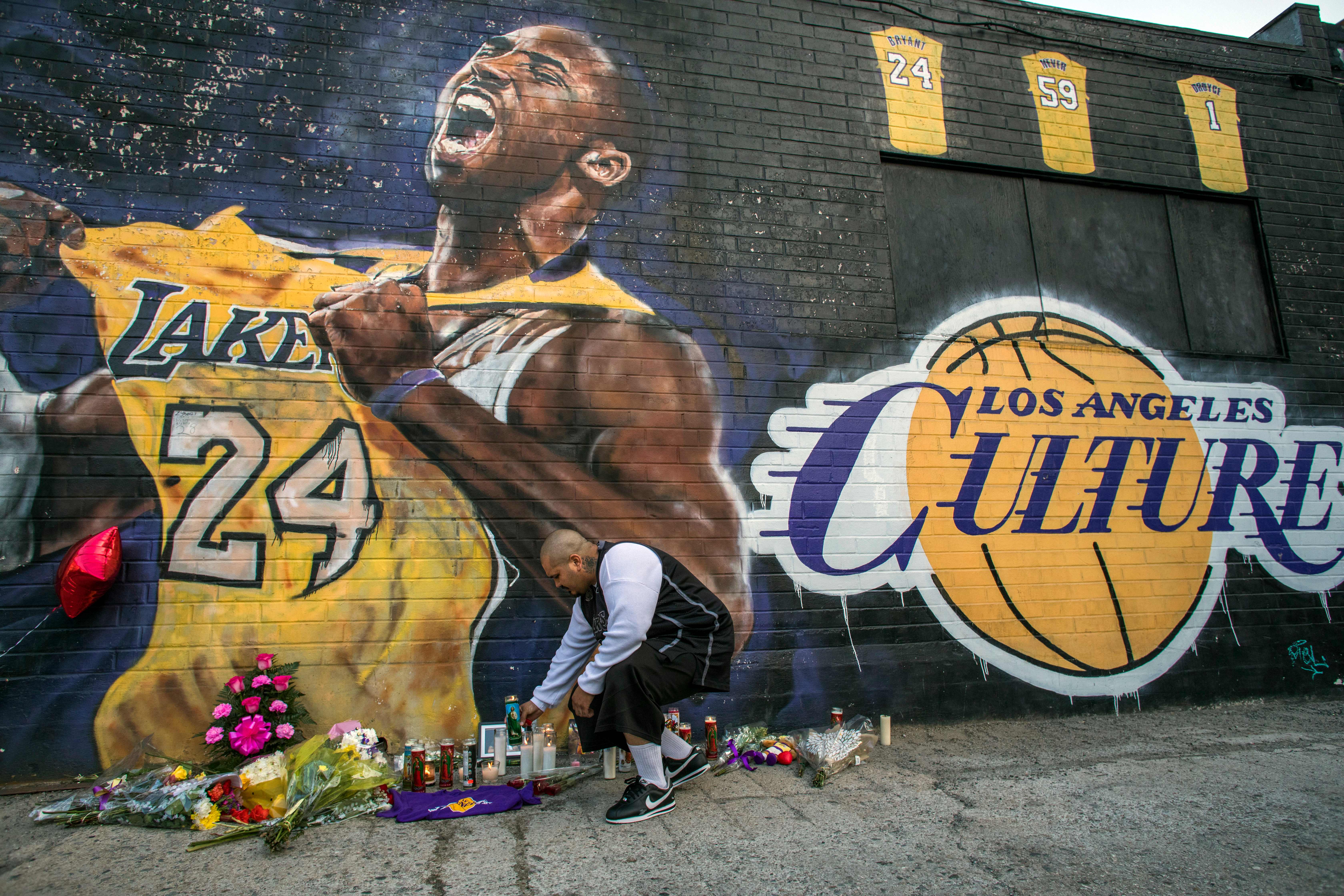 Within Hours of NBA Star Kobe Bryant's Death, Street Artists Around the  World Began Painting Tribute Murals—See Them Here