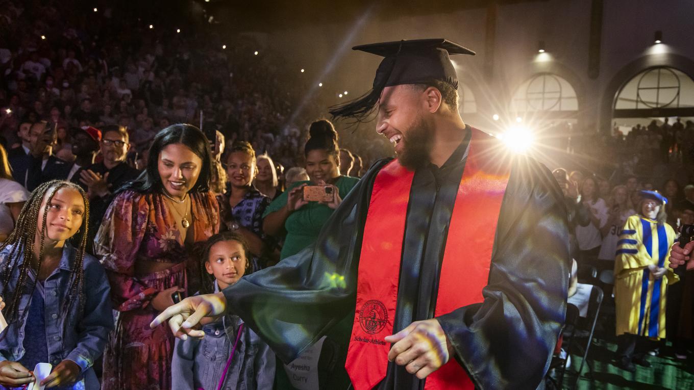 likhoa stephen curry graduates from davidson college in man ceremony as the school retires his jersey 654f972e4a9aa Stephen Curry Graduates From Davidson College In 1-man Ceremony As The School Retires His Jersey