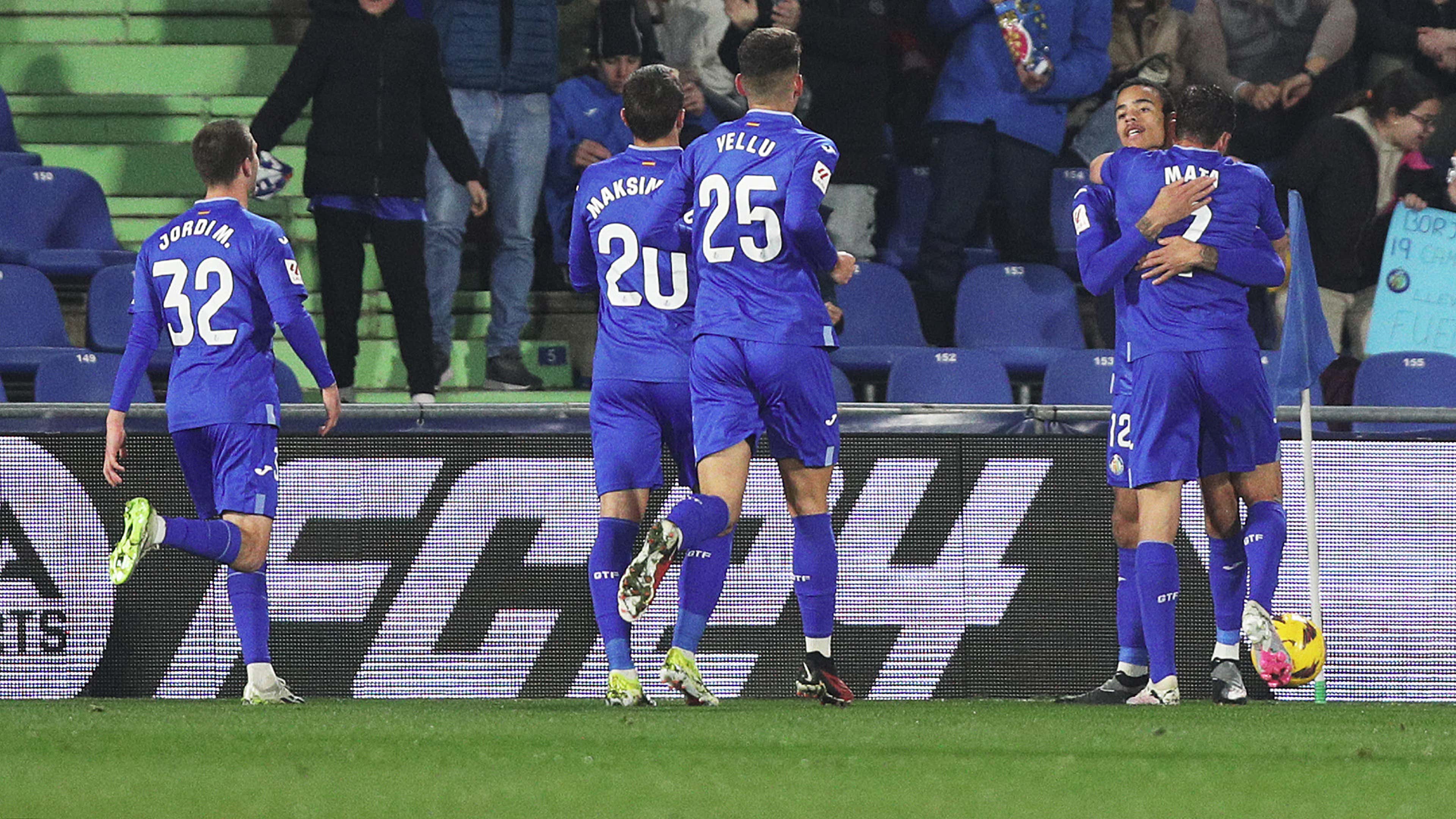 Video: Mason Greenwood scores another eye-catching goal for Getafe as Man  Utd loanee chips goalkeeper from distance | Goal.com UK