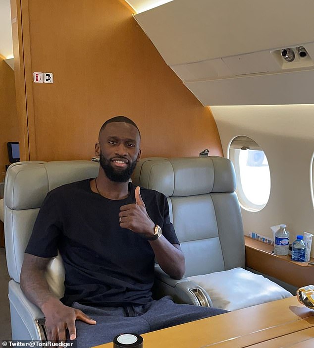 Chelsea: Antonio Rudiger is mobbed by fans in Sierra Leone as he arrives to  launch his foundation — All Football App