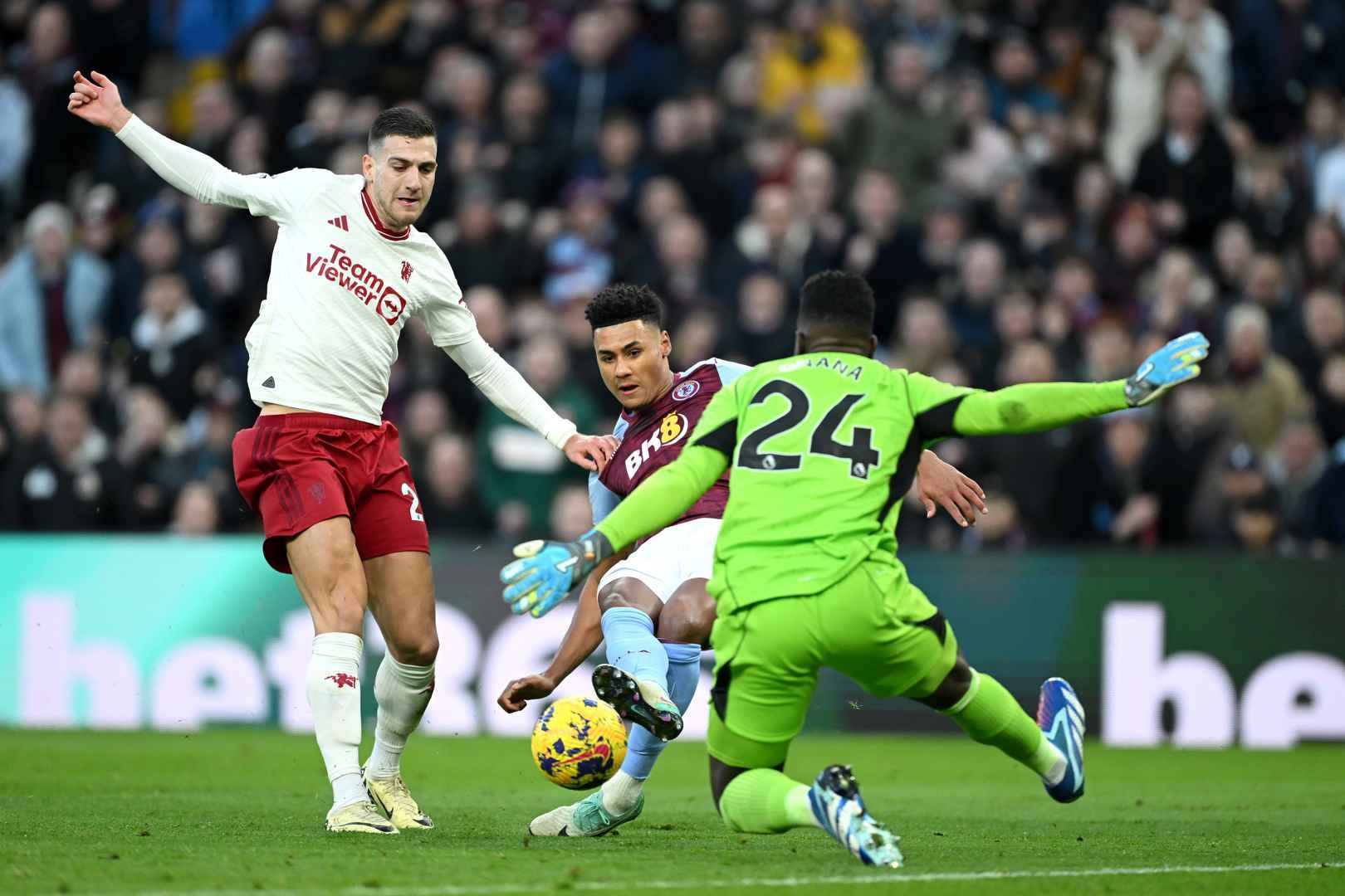 Statman Dave on X: "Andre Onana's game by numbers vs. Aston Villa: 55  touches 25/37 passes completed 8 saves 5 saves from shots inside the box  4/4 sweeper keepers Huge performance. 🦾 https://t.co/h1ozL8TGLG" / X