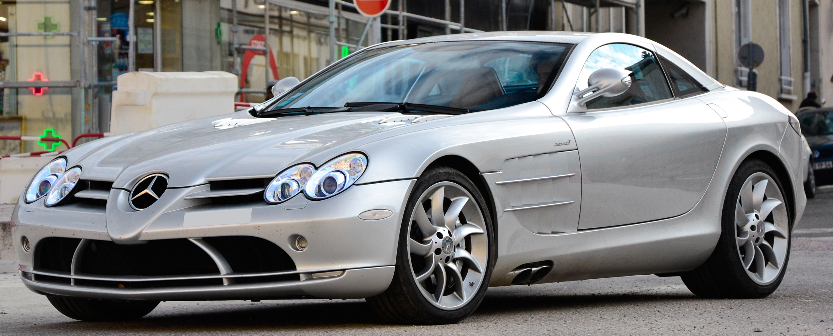 Mercedes-Benz SLR McLaren - Wikipedia