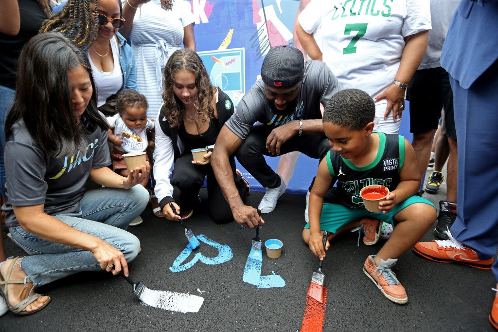 Celtics' Jaylen Brown focuses on the kids of Boston with Dorchester court  project