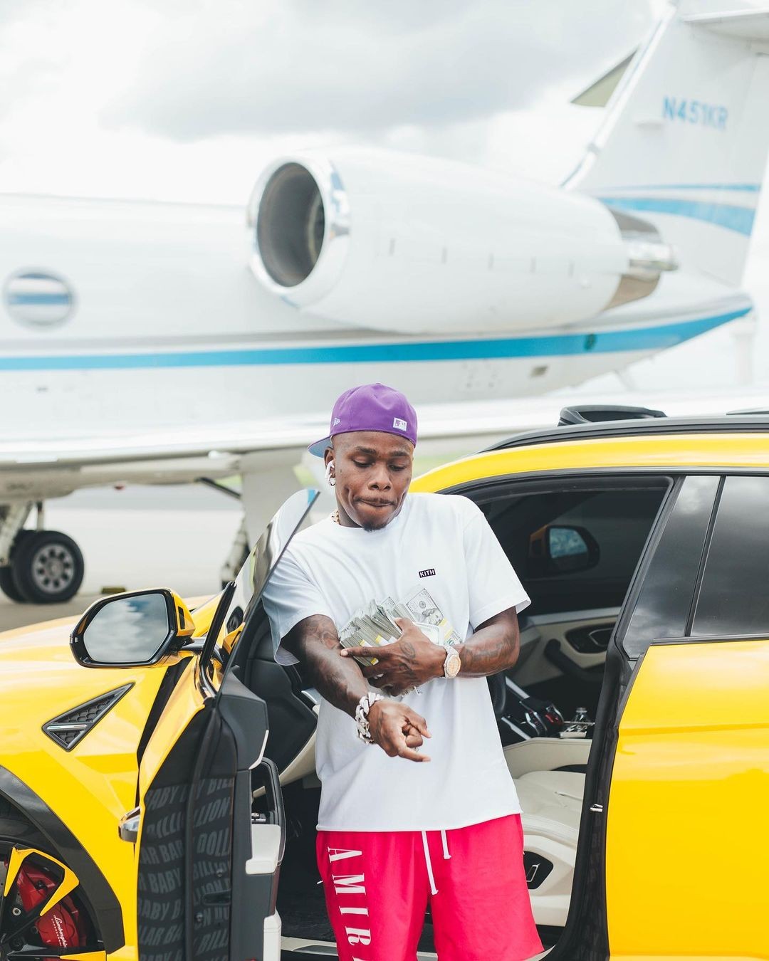 Rapper DaBaby Is Living It Up, Takes Private Jets, Switches From Rolls-Royce to Lambo - autoevolution