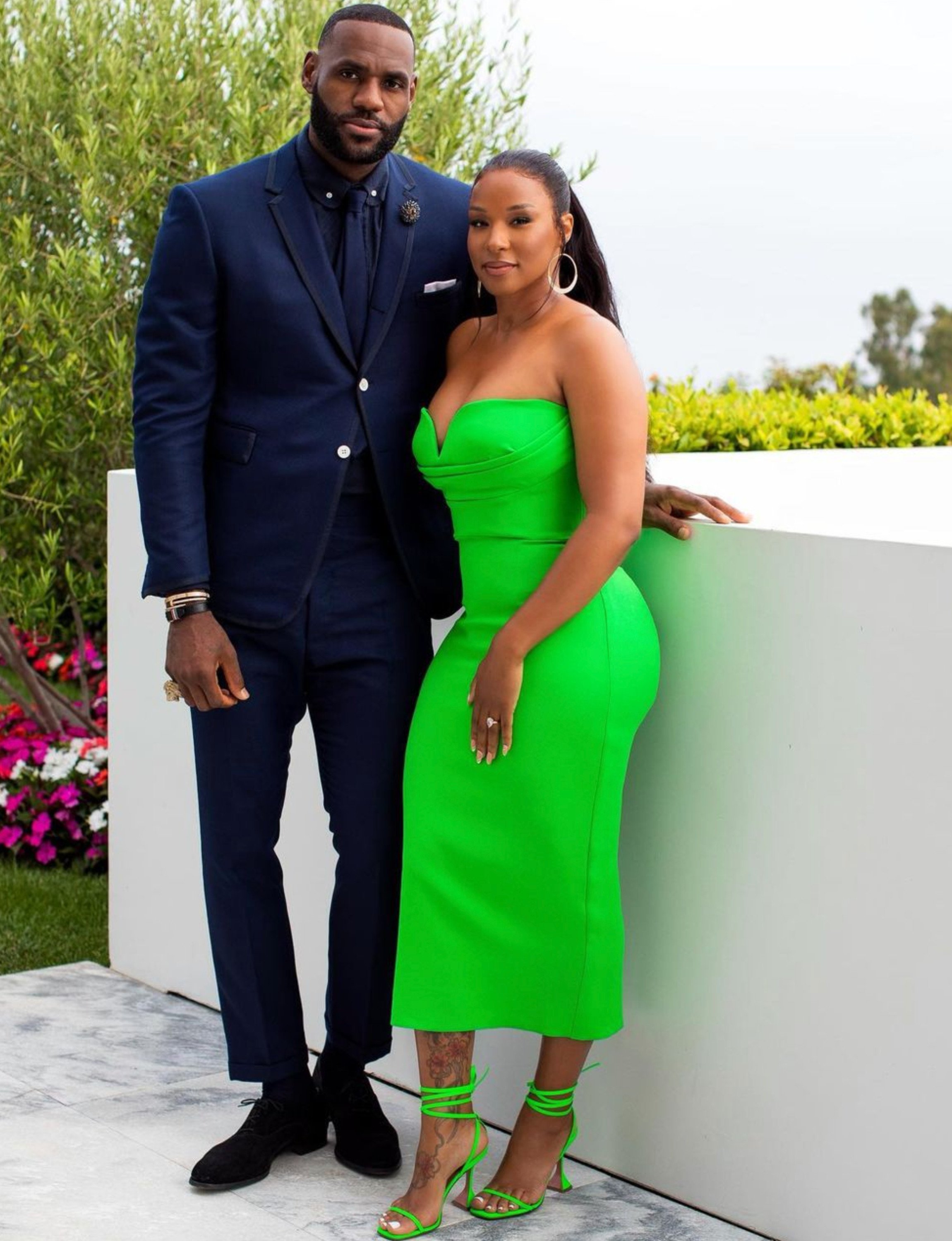 Inside LeBron and Savannah James' luxury billionaire lifestyle: the NBA star and his childhood sweetheart enjoy tropical holidays, wearing Gucci, Dolce & Gabbana and Rolex, and own several mansions | South China