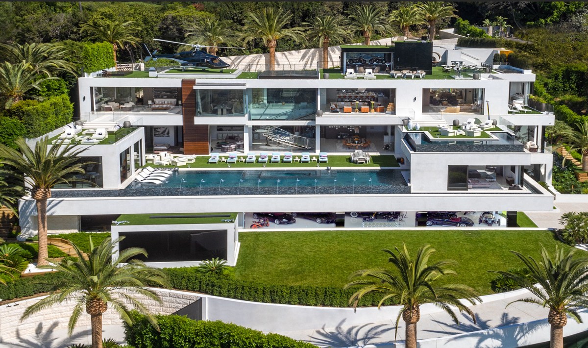 Bruce Makowsky's $250M Bel Air Mansion Sells for $94M at 62% Discount -  InsideHook