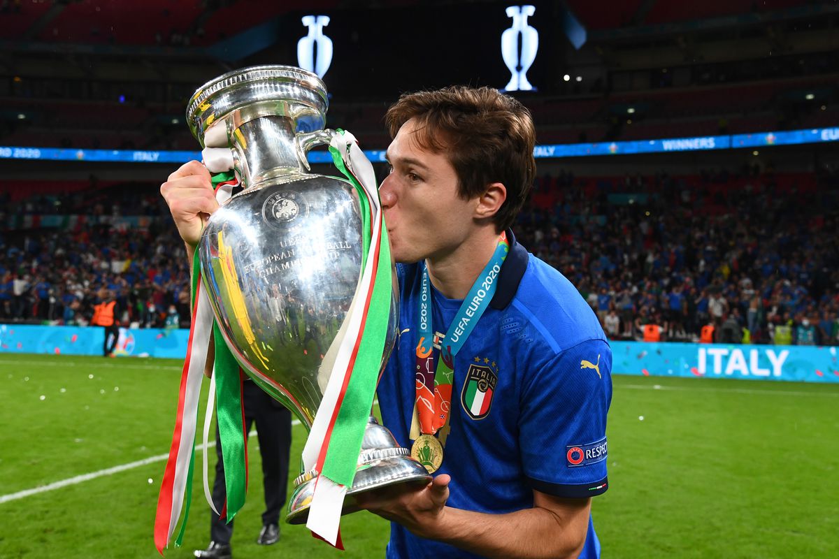 Reports: Juventus reject Liverpool's €100 million bid for Federico Chiesa - Black & White & Read All Over