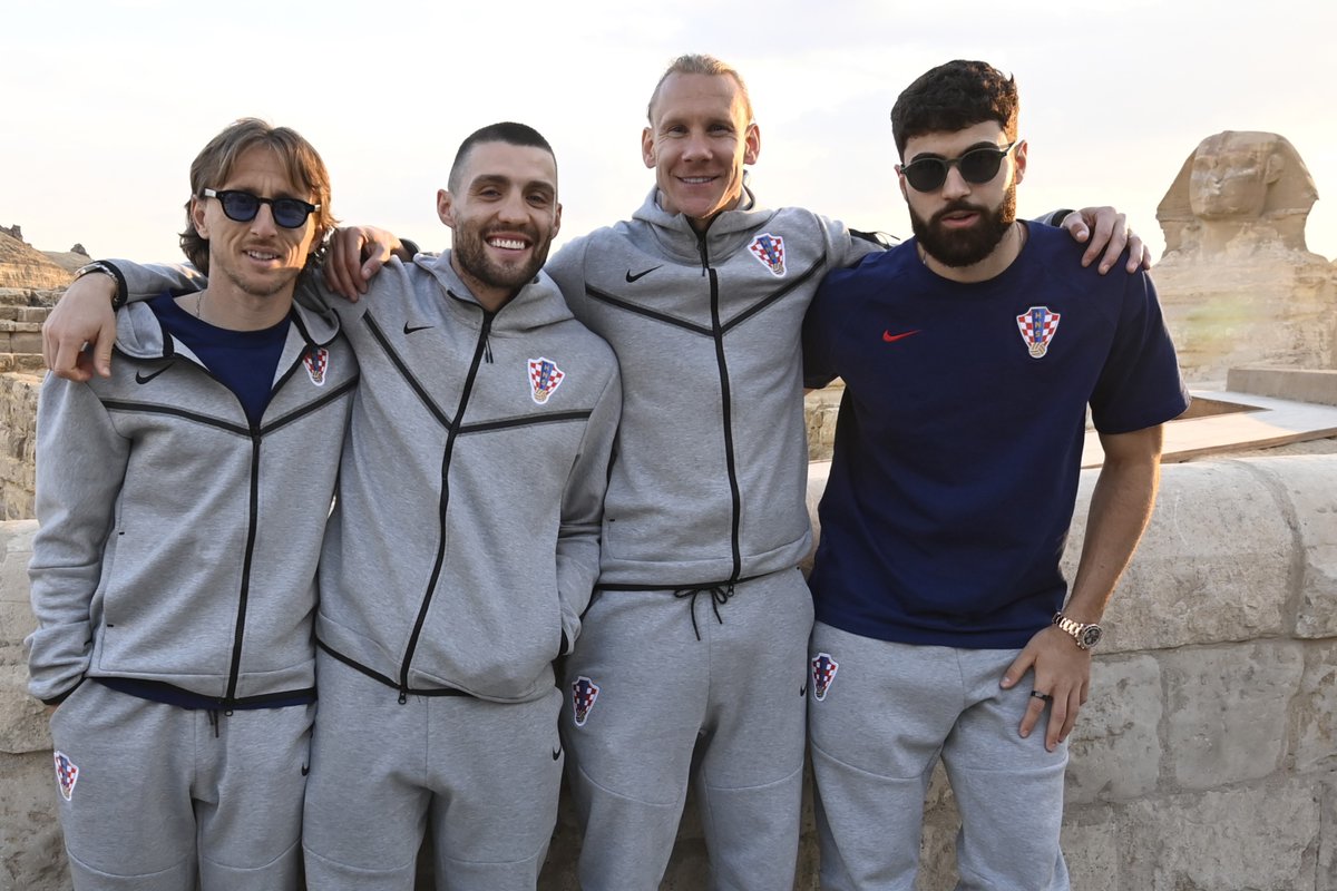 HNS on X: "#Family in Egypt  Riddles, anyone? #Vatreni️‍  https://t.co/b8ppv9CtRN" / X