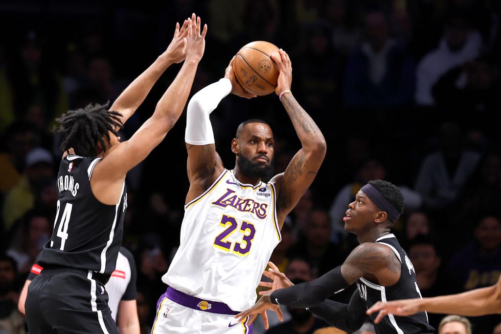 LeBron James drops 40 points in vintage performance as Nets fall to Lakers