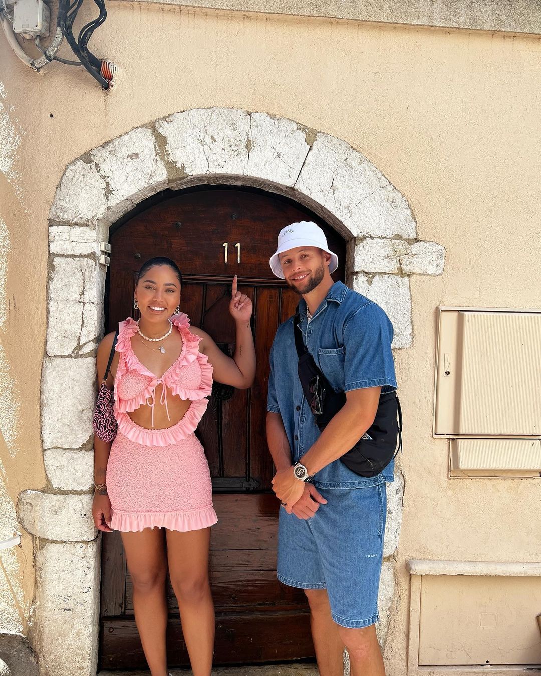 Stephen Curry Embarks on a Delightful Journey in Brazil, Sharing Cherished Moments with his Beloved Wife