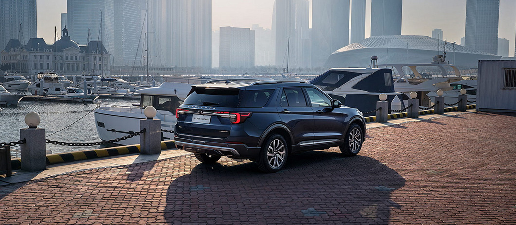 bao the rock s unexpected gesture of giving his father a super rare ford explorer fulfilled his father s lifelong dream 6545285762853 The Rock's Unexpected Gesture Of Giving His Father A Super Rare 2023 Ford Explorer Fulfilled His Father's Lifelong Dream