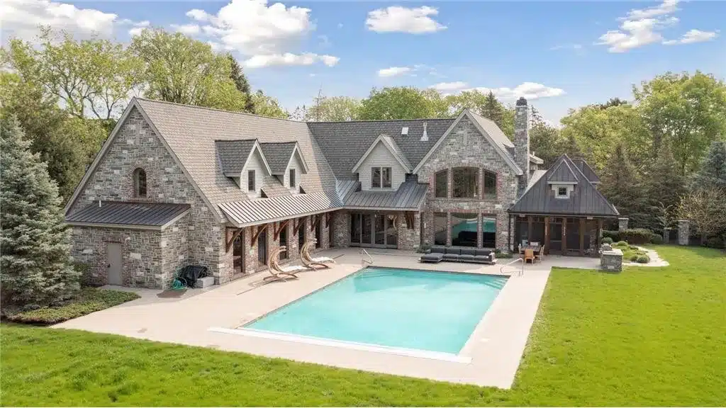 Inside D'Angelo Russell's $4 million mansion, with photos