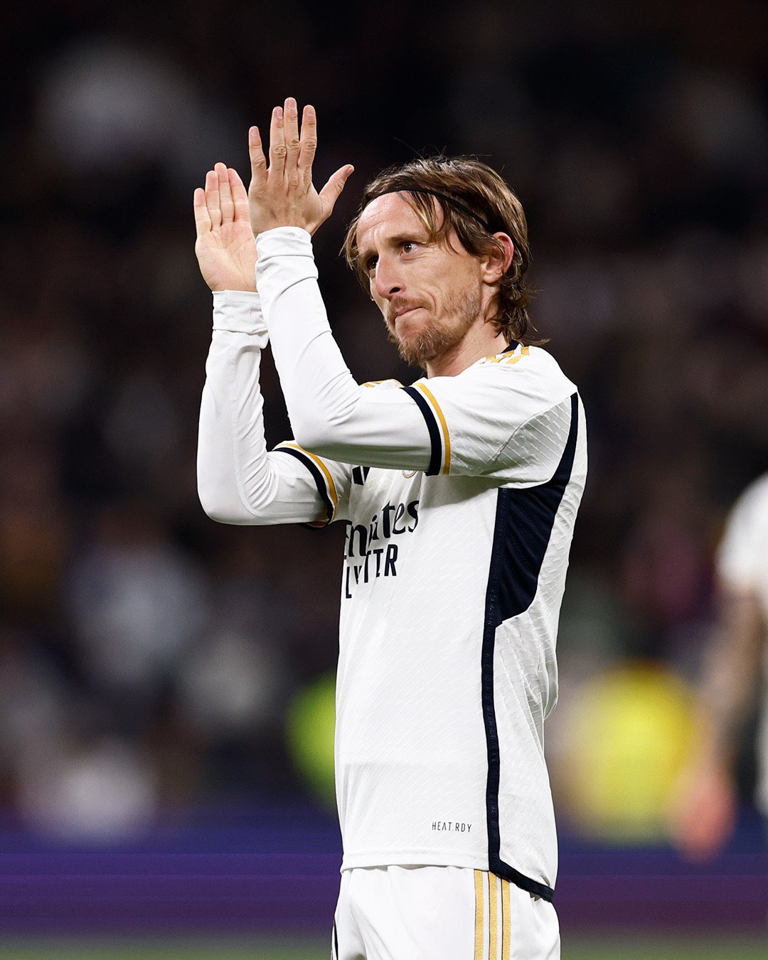 Real Gómez on X: "Honor a don Luka Modric, que ha entrado en el peor  momento y ha logrado revertir la tendencia del partido.  https://t.co/AMaiIzcwX5" / X
