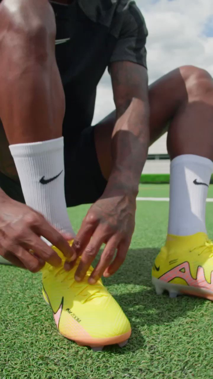 X 上的Marcus Rashford：「Nike air zoom ️️ https://t.co/CI6jmxWX7s」 / X