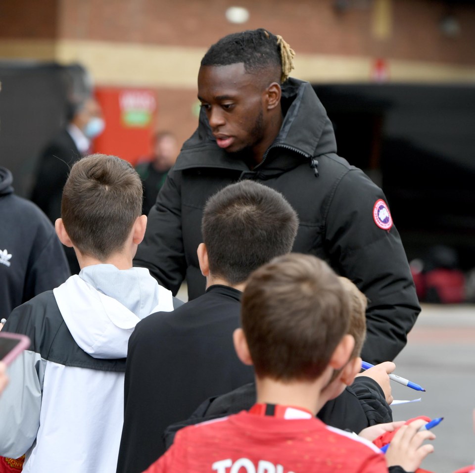 Manchester United's Aaron Wan-Bissaka ADMITS driving £160k Lamborghini  while disqualified | The Sun