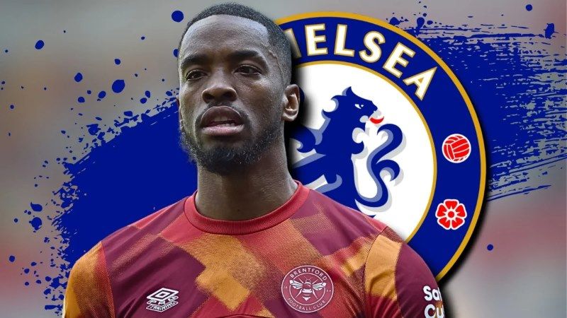 Ivan Toney công khai thích Arsenal, Chelsea giương cờ trắng