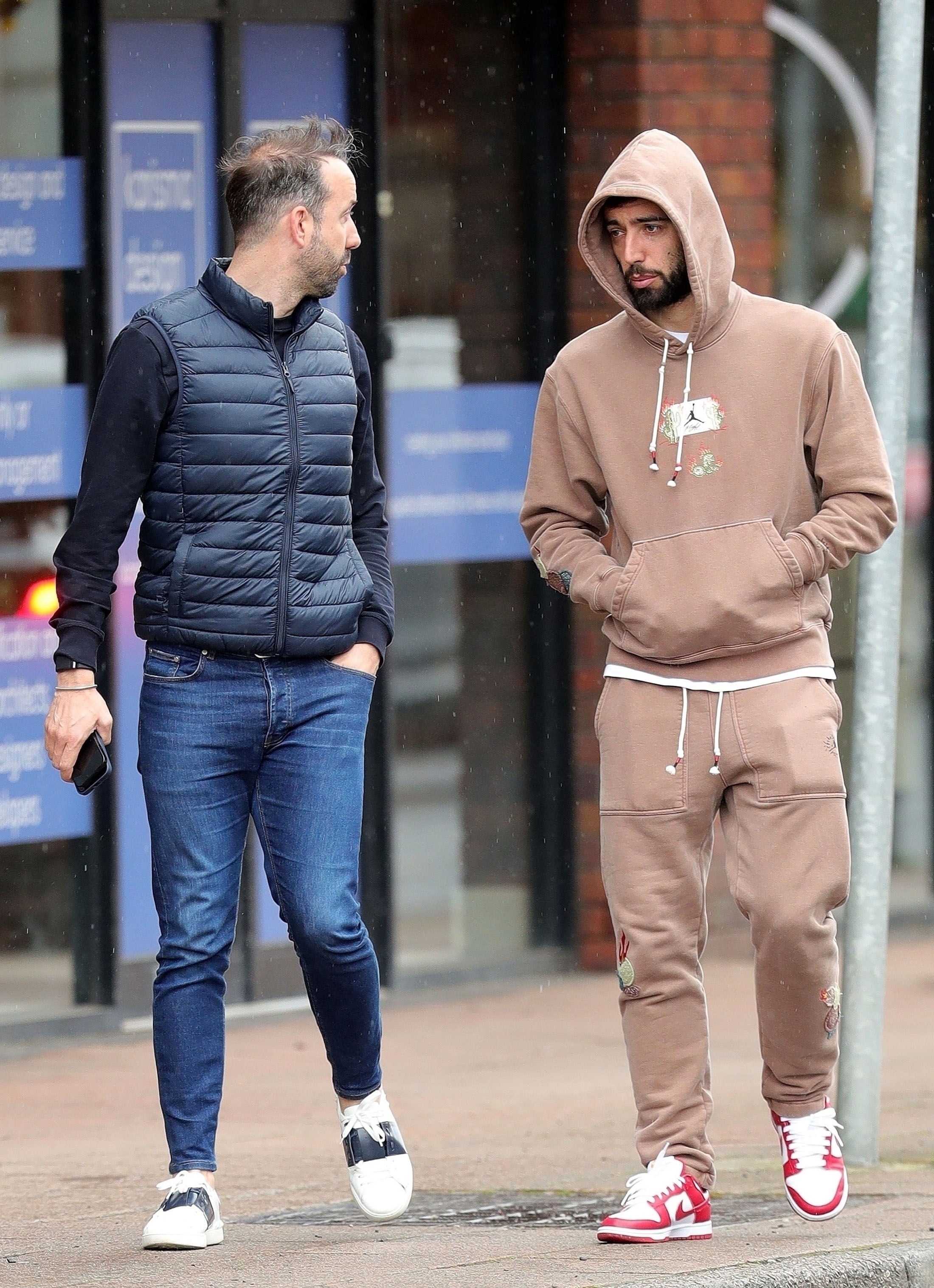 The two men both left the parlour at the same time