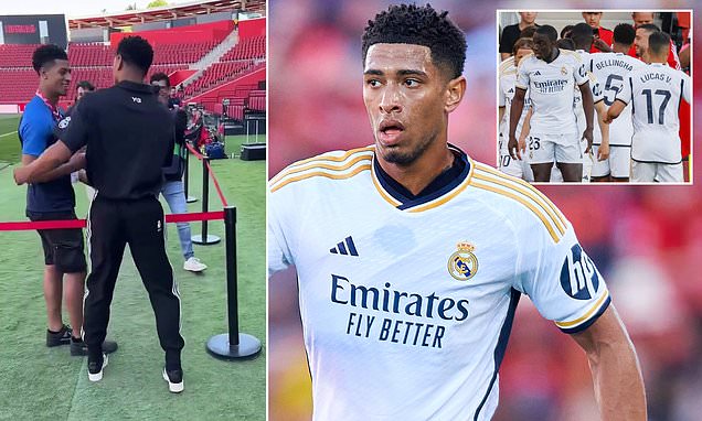 Jude Bellingham hilariously meets his 'lookalike' before Real Madrid beat  Mallorca to take a step closer to securing LaLiga title | Daily Mail Online