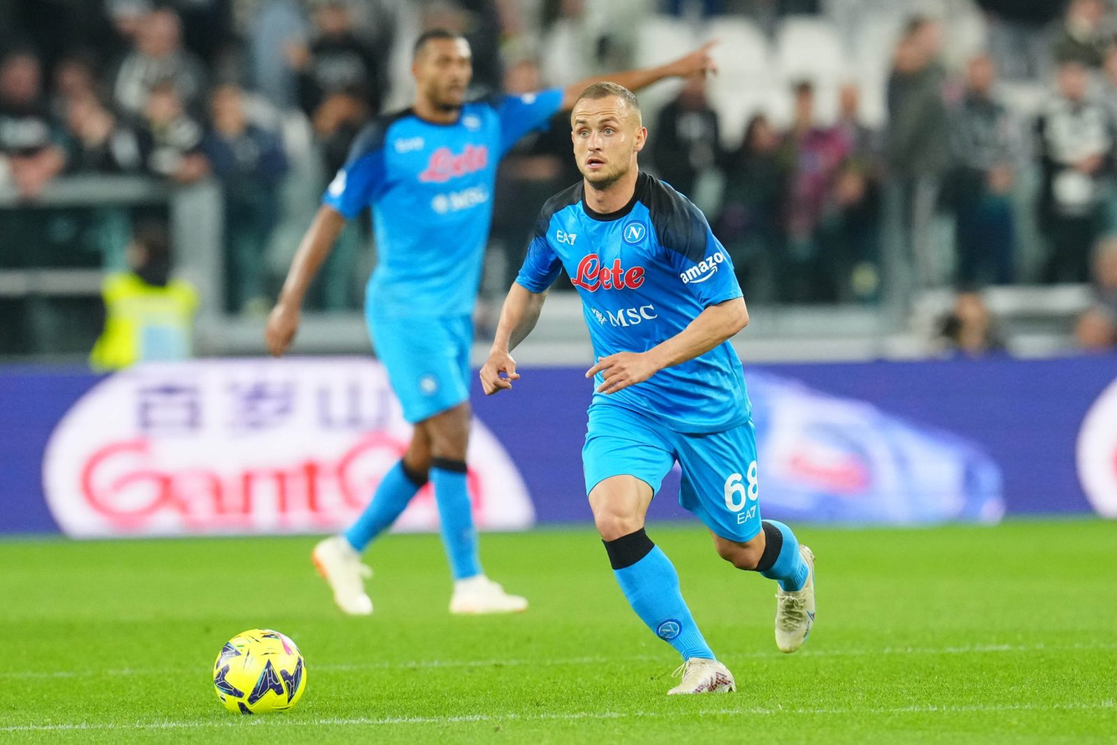 Gli arabi bussano alla porta del Napoli: chiesto Stanislav Lobotka - Sport  del Sud