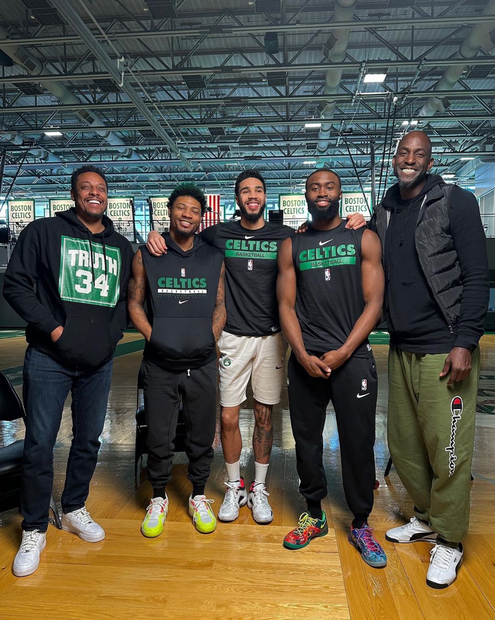 NBA Buzz on X: "Paul Pierce, Kevin Garnett, Jayson Tatum, Jaylen Brown, &  Marcus Smart! Pierce & KG conducted a 'KG Certified' interview with the  three stars! Celtics royalty! ️ https://t.co/bOfm7AObDp" /