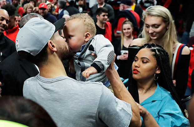 Ayesha Curry's Son Canon Plays Basketball In New Photo & It's Too Cute –  Hollywood Life