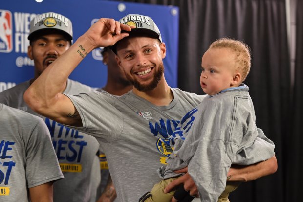 Watch: Steph Curry's son cries as dad leaves court after Warriors game