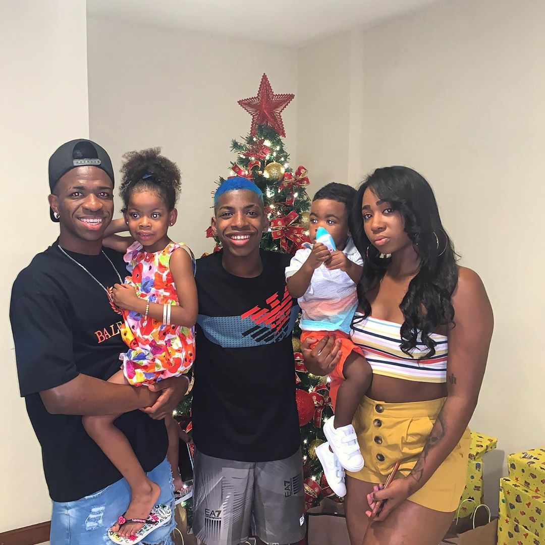 We're one white family — ,,Merry Christmas ️” - Vinicius Junior