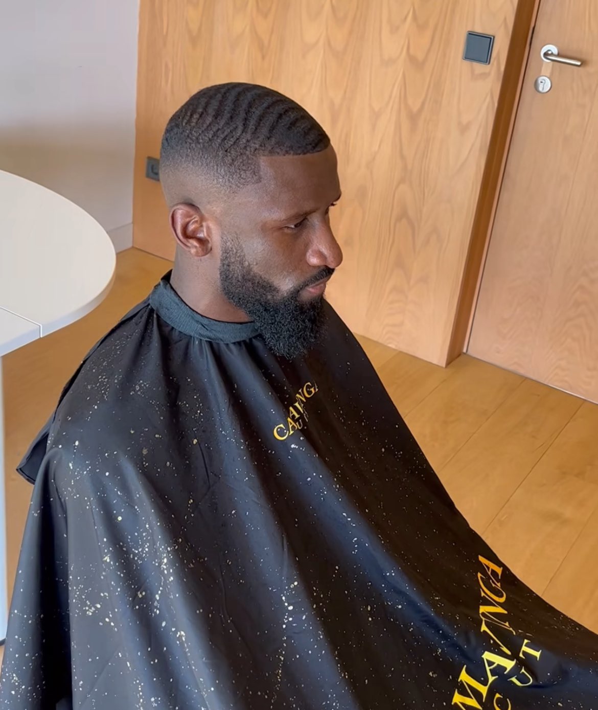 Real Madrid News on X: "Both Jude Bellingham & Antonio Rüdiger got haircuts  at Camavinga's brother's barber ahead of the team's trip to Saudi Arabia  for the Spanish Super Cup. ️ https://t.co/lBQg7CfKJK" /