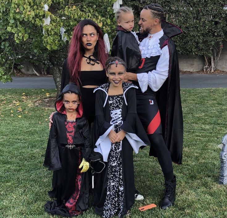 Stephencurry of the Golden state warriors with wife Ayesha Curry | Black  celebrities, Chip costume, Halloween photos