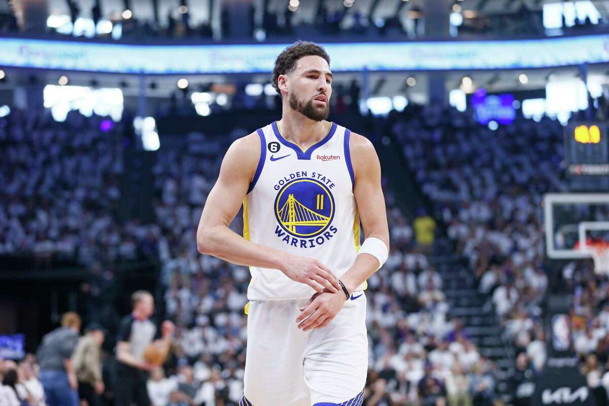 Warriors' Klay Thompson deflects extension rumors