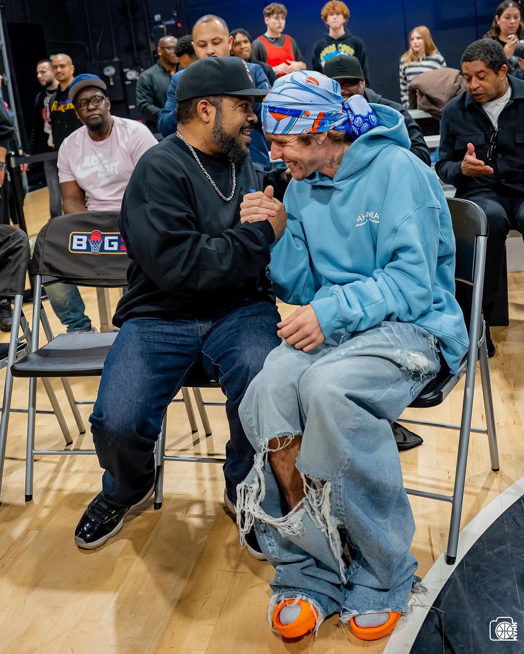 Justin Bieber News on X: "Photos of Justin Bieber and Ice Cube at the  “Nahmias VS Tilt ” game in Los Angeles,California (December 19)  https://t.co/bchmHeQNzo" / X