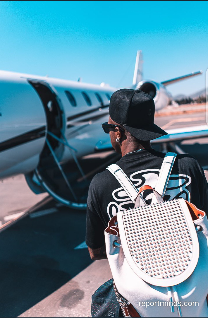 Real Madrid star, Vinicius fly private jet for his holiday - Report Minds