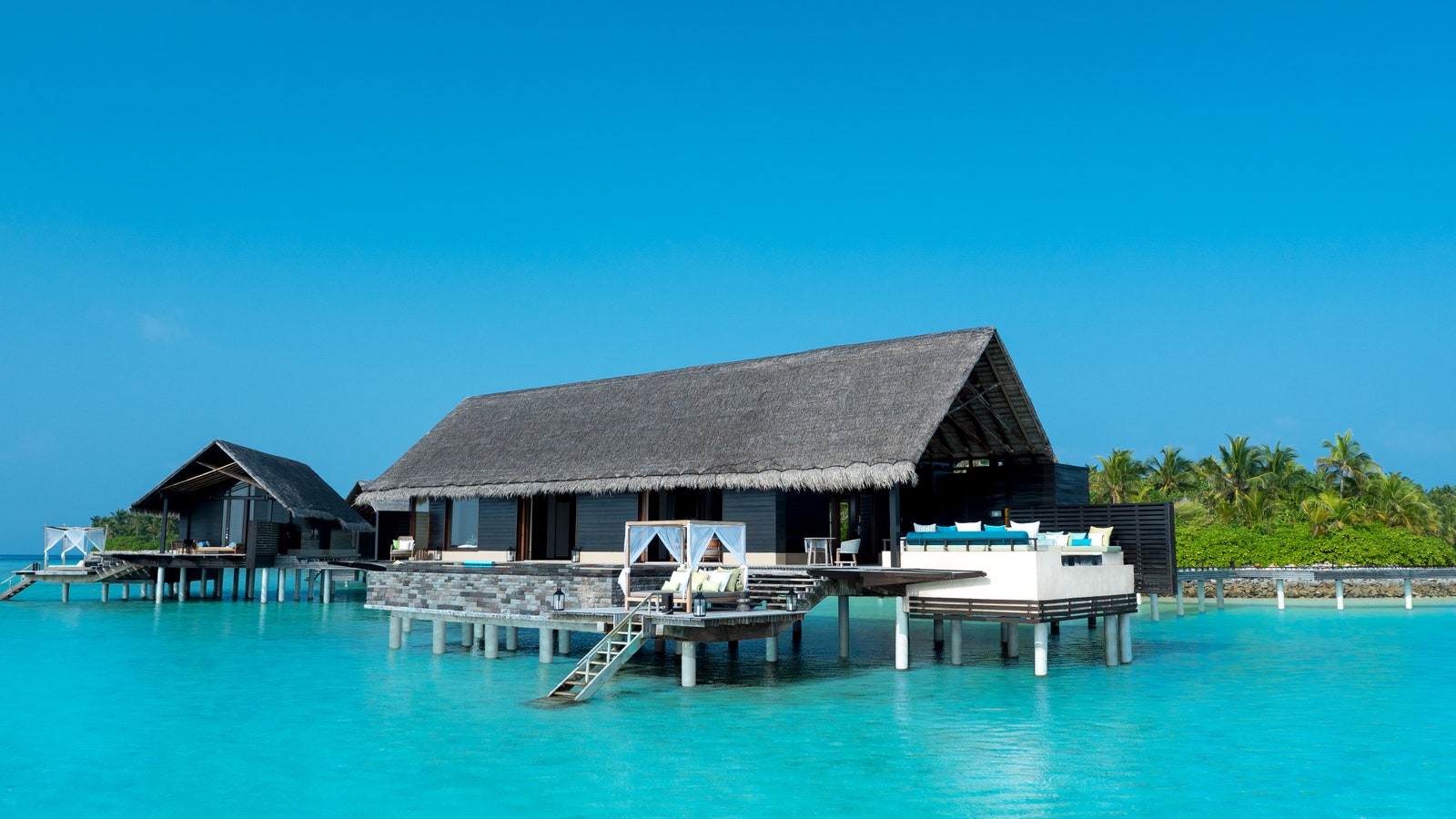 Inside the Luxurious Maldives Villa Where Idris Elba Spent the Holidays |  Architectural Digest