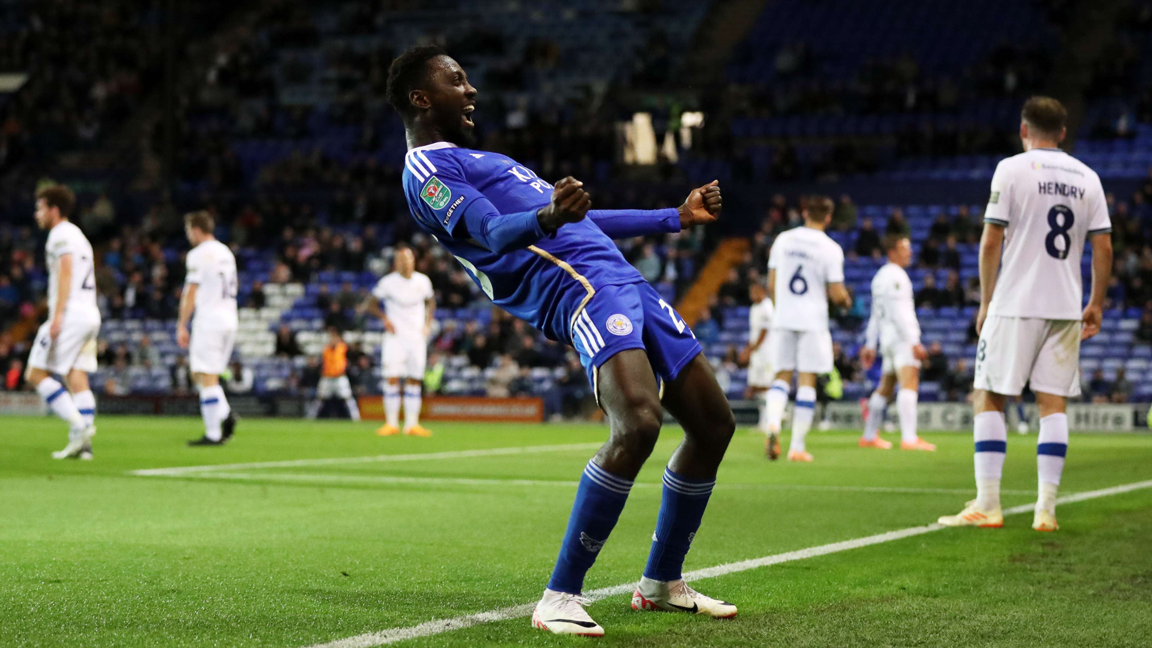 Barcelona consider shock move to sign Wilfred Ndidi from Leicester in the  summer, as midfielder's contract runs down | Goal.com