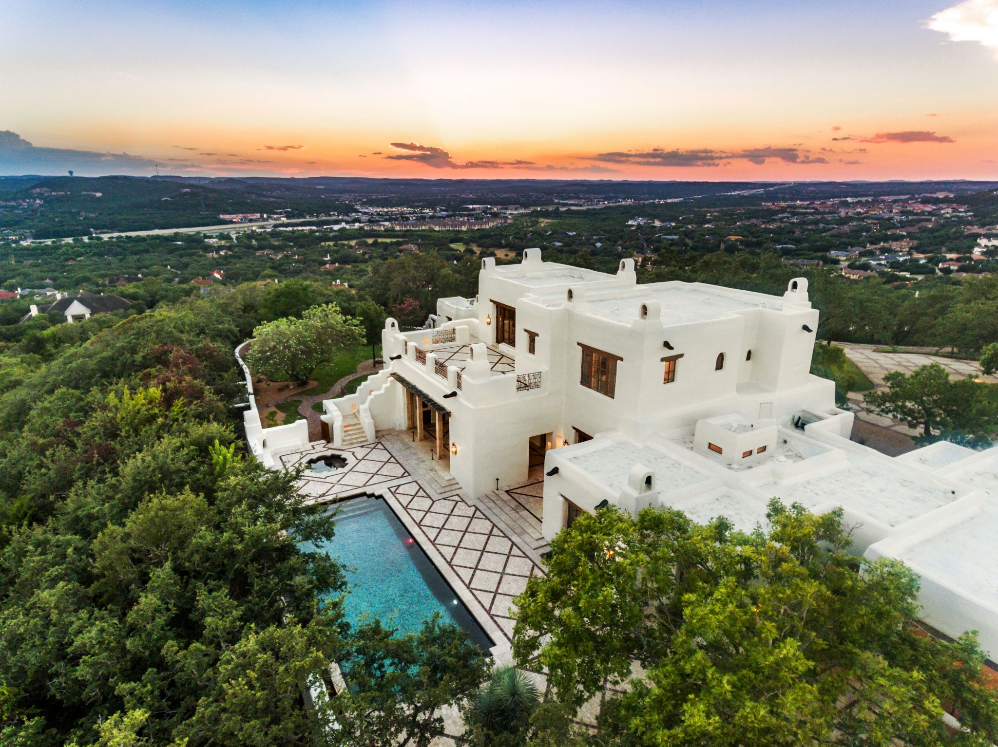 Texas homes once occupied by Beyoncé, George Strait and other celebrities