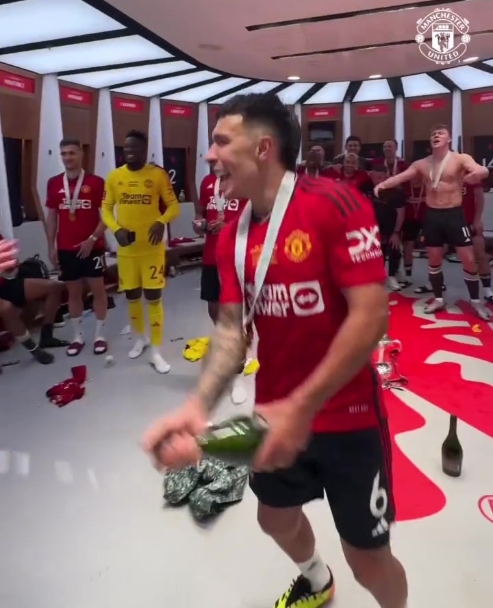 Man Utd players partied in the dressing room after beating Man City 2-1