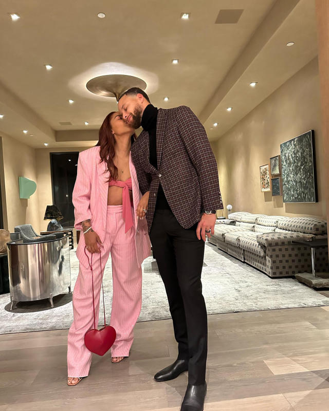 Stephen Curry and Wife Ayesha Curry's Hottest and Most PDA-Filled Moments  Together