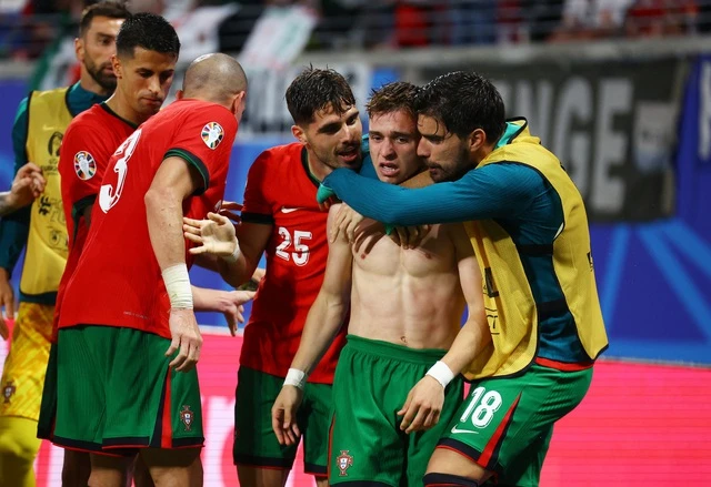 Ronaldo wasted his chance, Portugal team 'sweat' to beat Czech Republic - Photo 8.