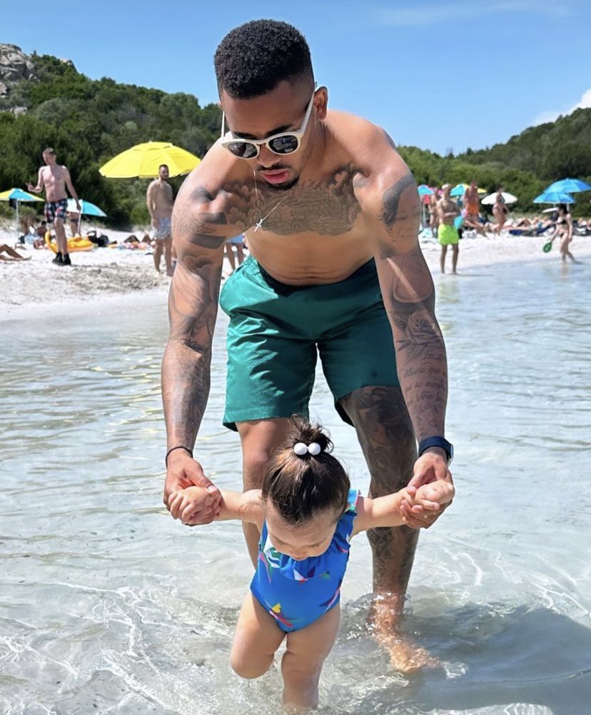 Arsenal News Channel on X: "Family time on holiday today with the #Arsenal ️ Gabriel Jesus  ️ https://t.co/ec4BdeHB0G" / X