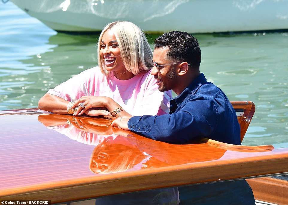 Ciara and husband Russell Wilson enjoy a romantic boat ride in Venice |  Daily Mail Online