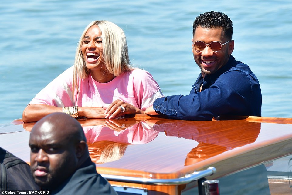 Ciara and husband Russell Wilson enjoy a romantic boat ride in Venice |  Daily Mail Online